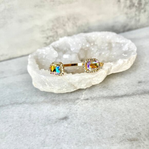 Handcrafted Sparkling Iridescent Octagon Crystal Rivoli Rhinestone Cuff Bracelet - Picture 5 of 8